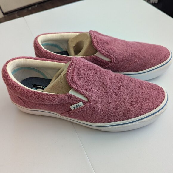 NWB Vans ComfyCush Slip-On Terry Cloth sneakers Mens size 11 Red Pink - Picture 1 of 3